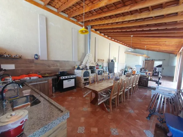 Casa de alto padrão com 433 m² e piscina no Xororó II — foto 30