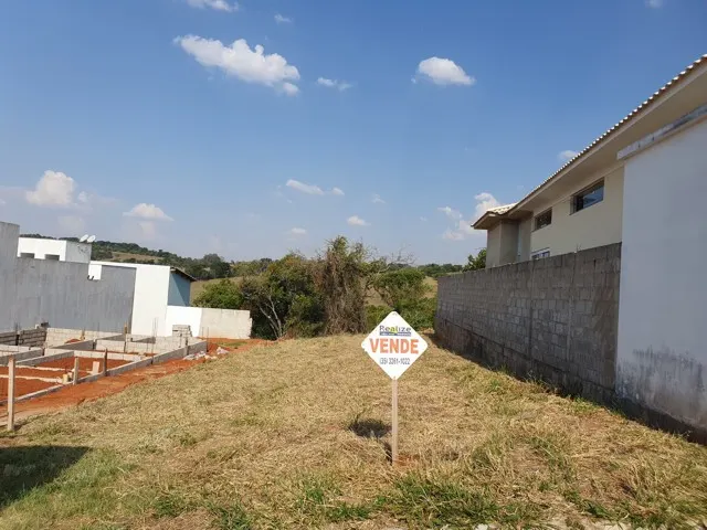 Lote plano de 291 m² no Xororó II — foto 2