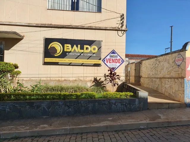 Apartamento de 188 m² com 4 quartos e 2 vagas no Centro — foto 1