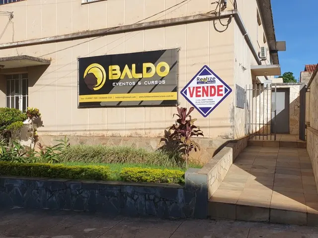 Apartamento de 188 m² com 4 quartos e 2 vagas no Centro — foto 2