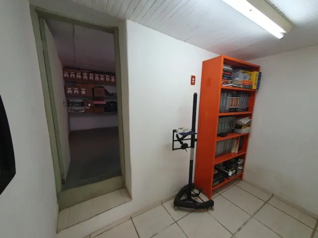 Casarão do século XVIII com cômodo comercial no Centro — foto 46