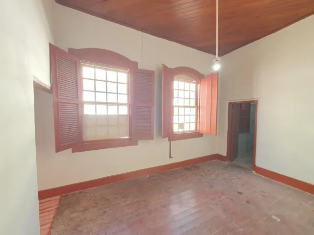 Casarão do século XVIII com cômodo comercial no Centro — foto 24