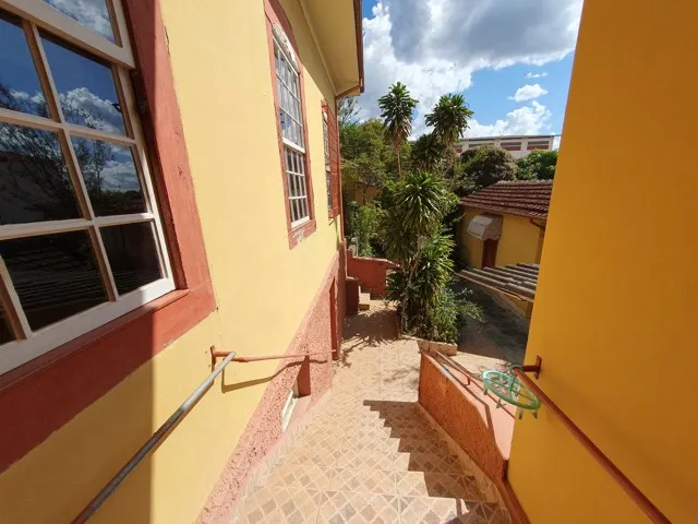 Casarão do século XVIII com cômodo comercial no Centro — foto 34