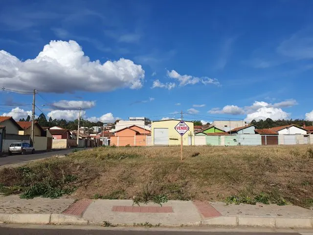 Lote de esquina com 200 m² no São Domingos — foto 4