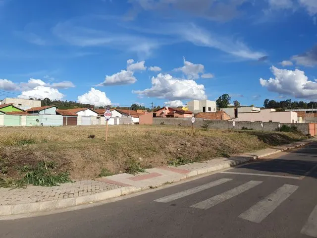 Área de 1.000 m² em esquina comercial no São Domingos — foto 3