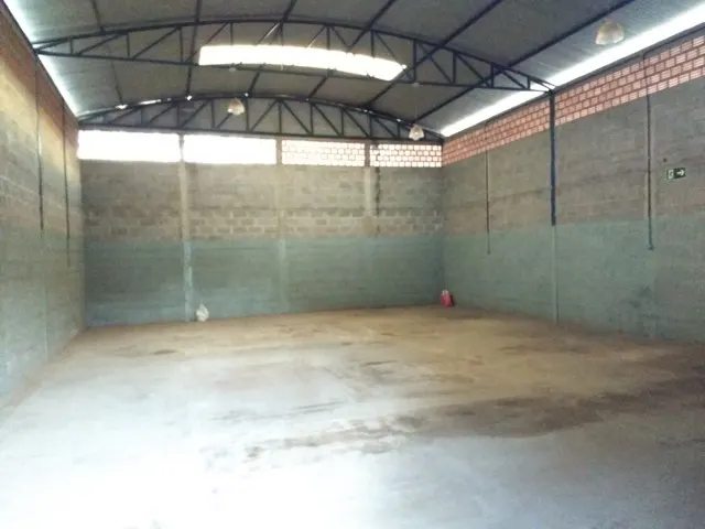 Galpão e comércio em área de 2.400 m² na BR-267 — foto 20